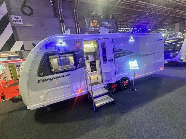 Swift Elegance Grande 835