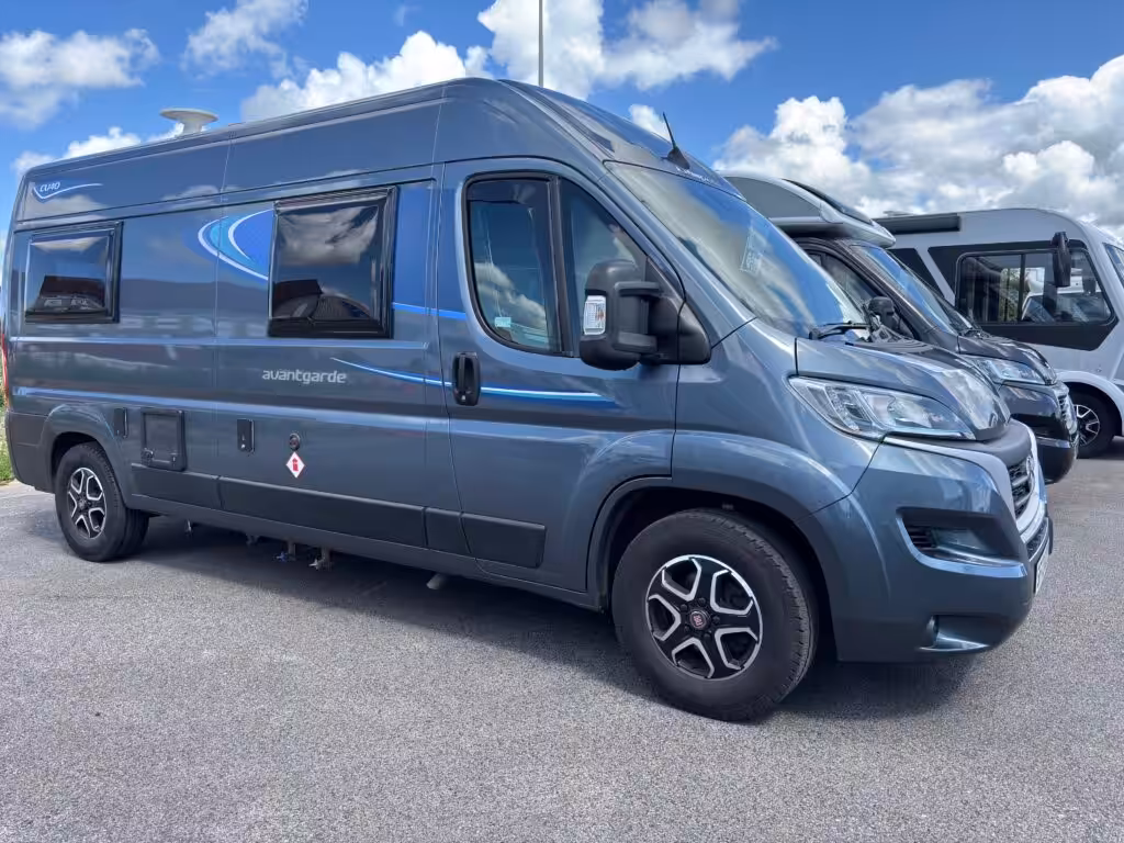 Compass Avantgarde CV40