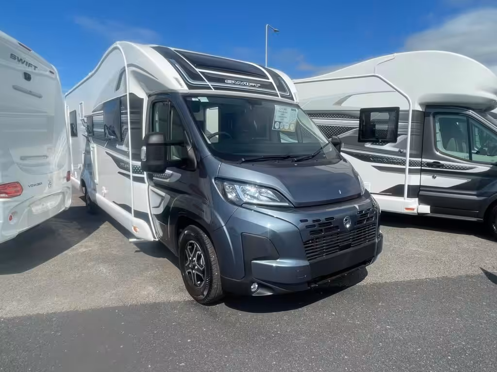 Swift Escape 674